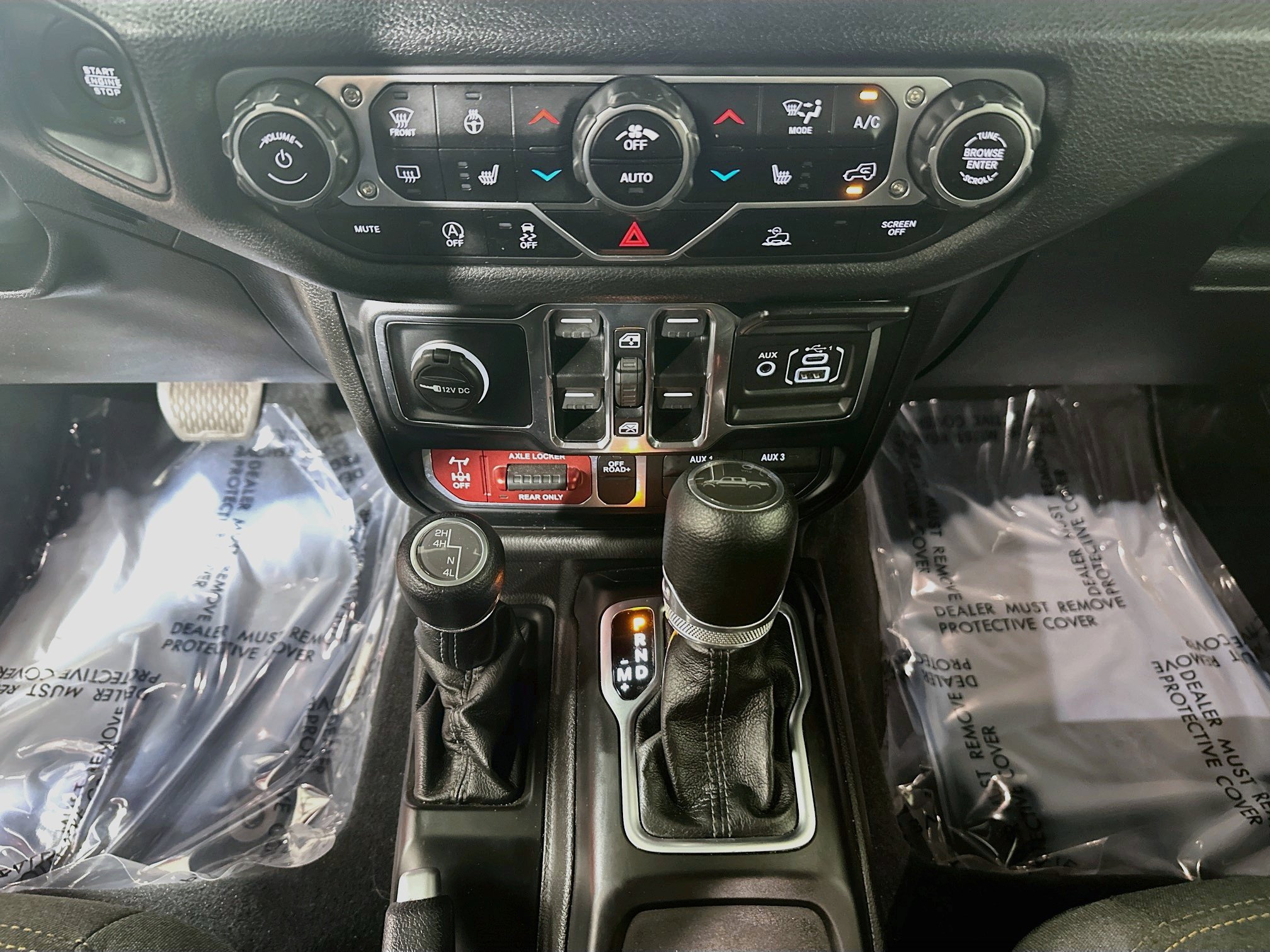Used 2024 Jeep Gladiator Sport AWD/4WD image 23