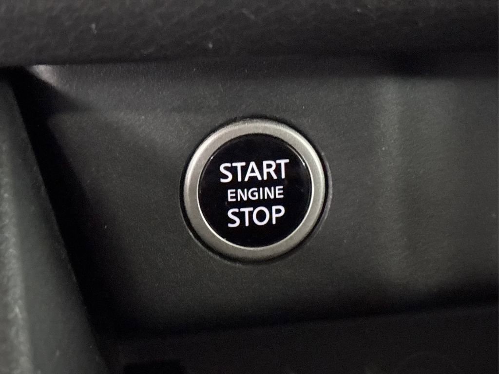 Used 2023 Nissan Rogue SV image 28