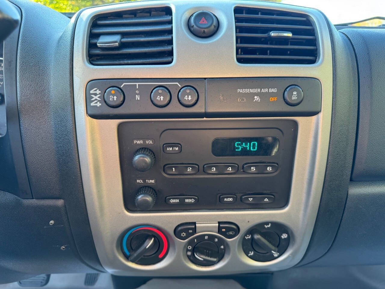 Used 2012 Chevrolet Colorado W/T image 15