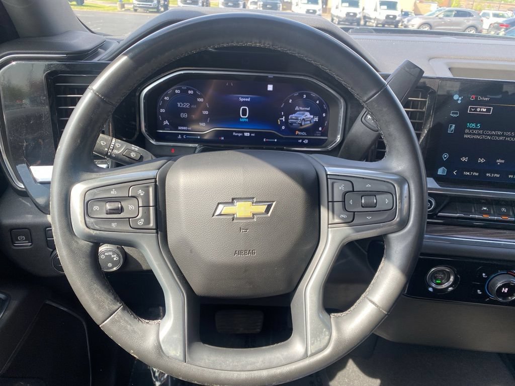 Used 2023 Chevrolet Silverado 1500 LT AWD/4WD image 27