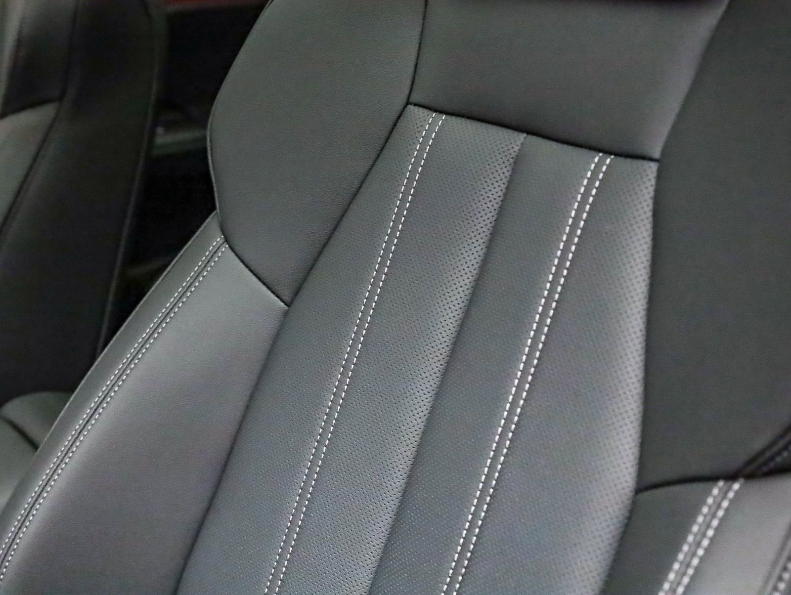 New 2025 Audi Q6 e-tron Premium Plus AWD/4WD image 24