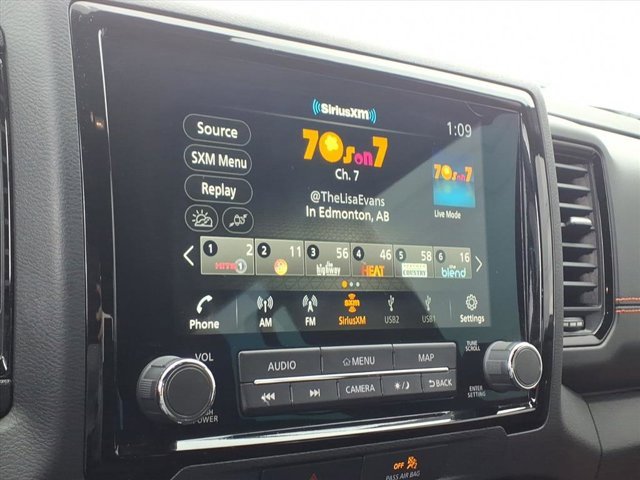 Used 2022 Nissan Frontier PRO-4X w/ Technology Package image 11