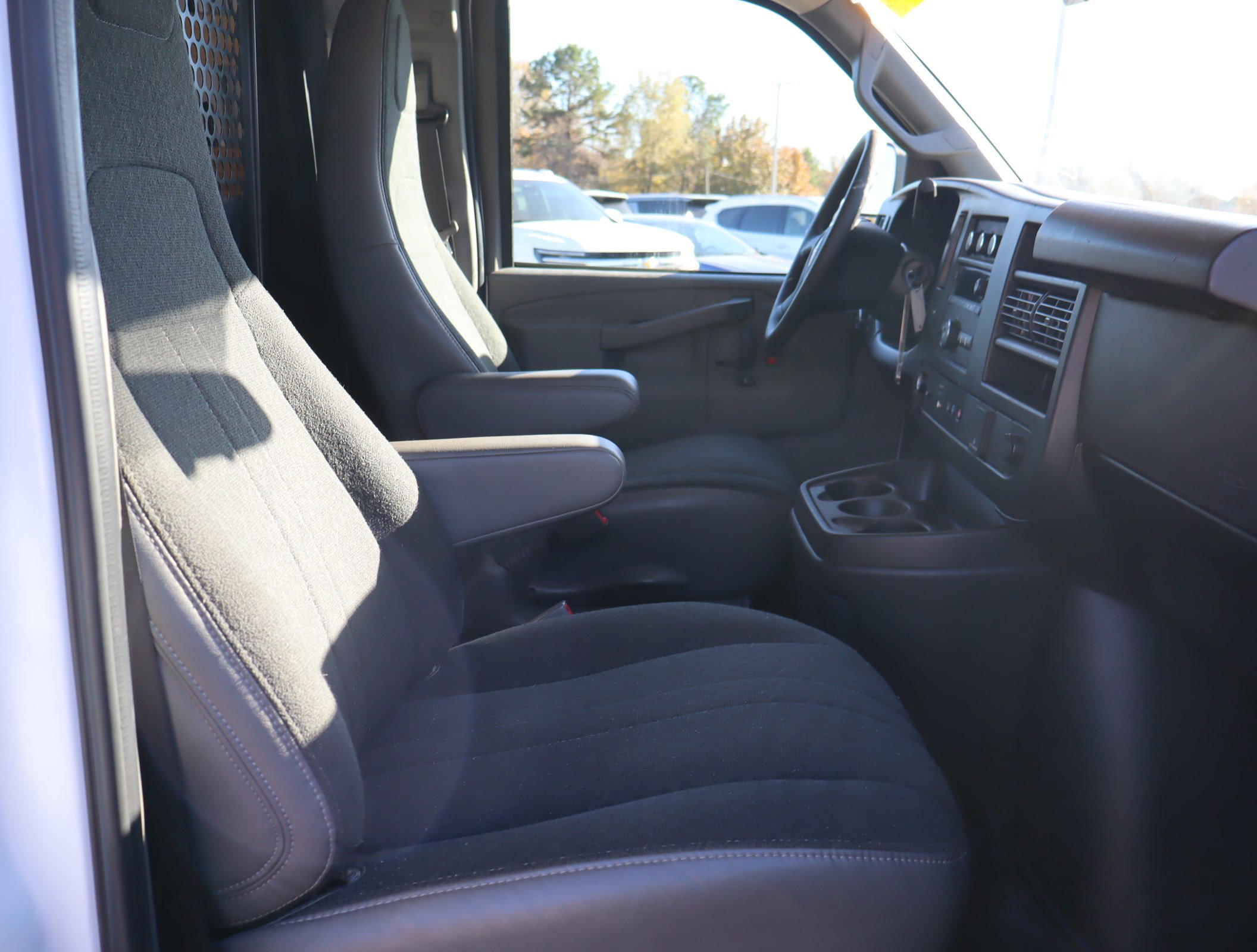 Used 2024 GMC Savana 2500 w/ Driver Convenience Package image 20