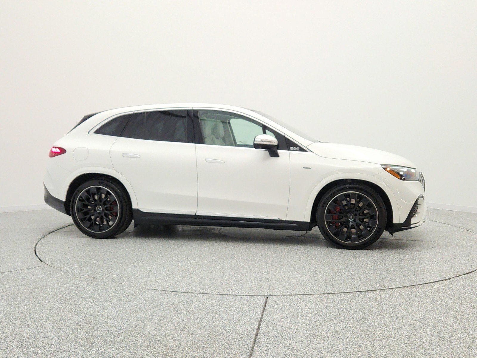 Used 2024 Mercedes-Benz EQE AMG 4MATIC SUV image 4