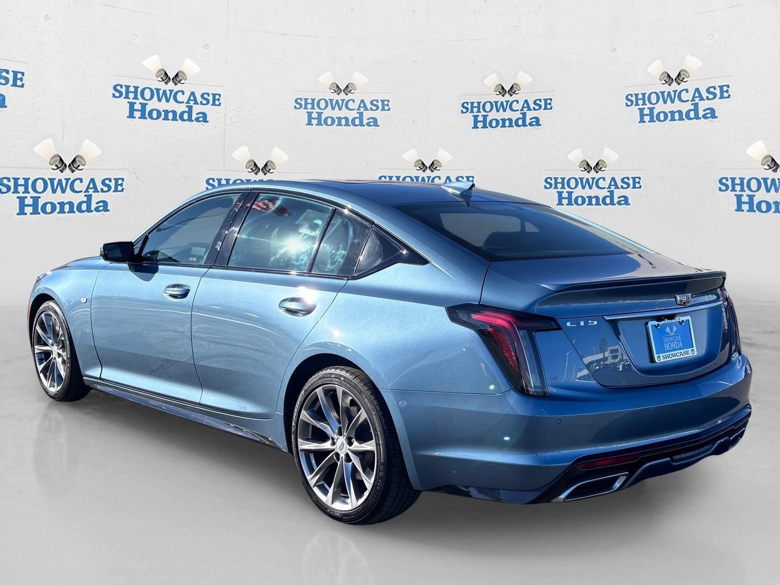 Used 2023 Cadillac CT5 Sport w/ Technology Package RWD image 5