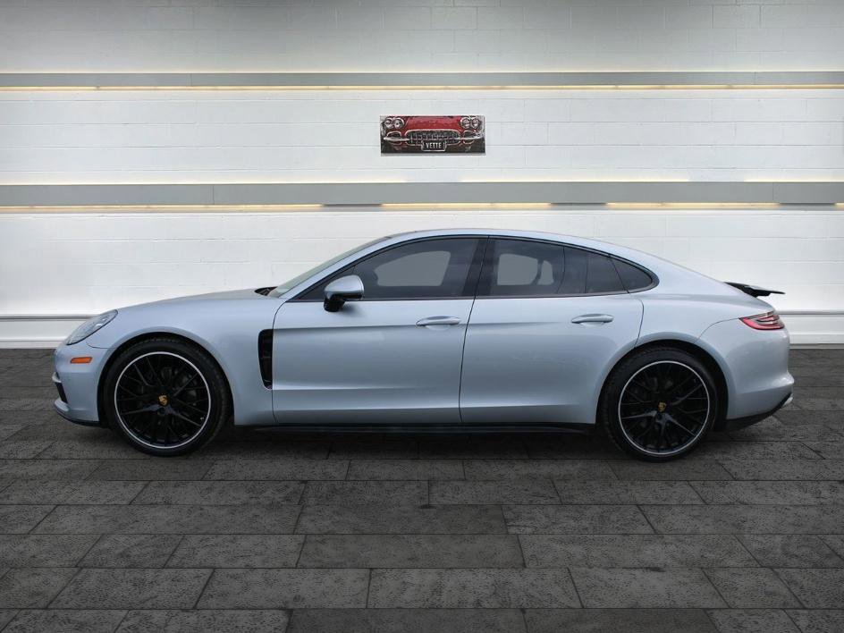Used 2018 Porsche Panamera 4 AWD/4WD image 4