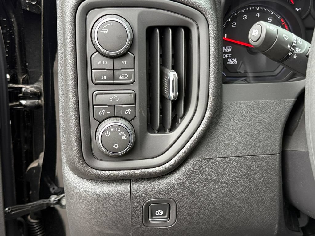 New 2026 Chevrolet Silverado 1500 W/T AWD/4WD image 18