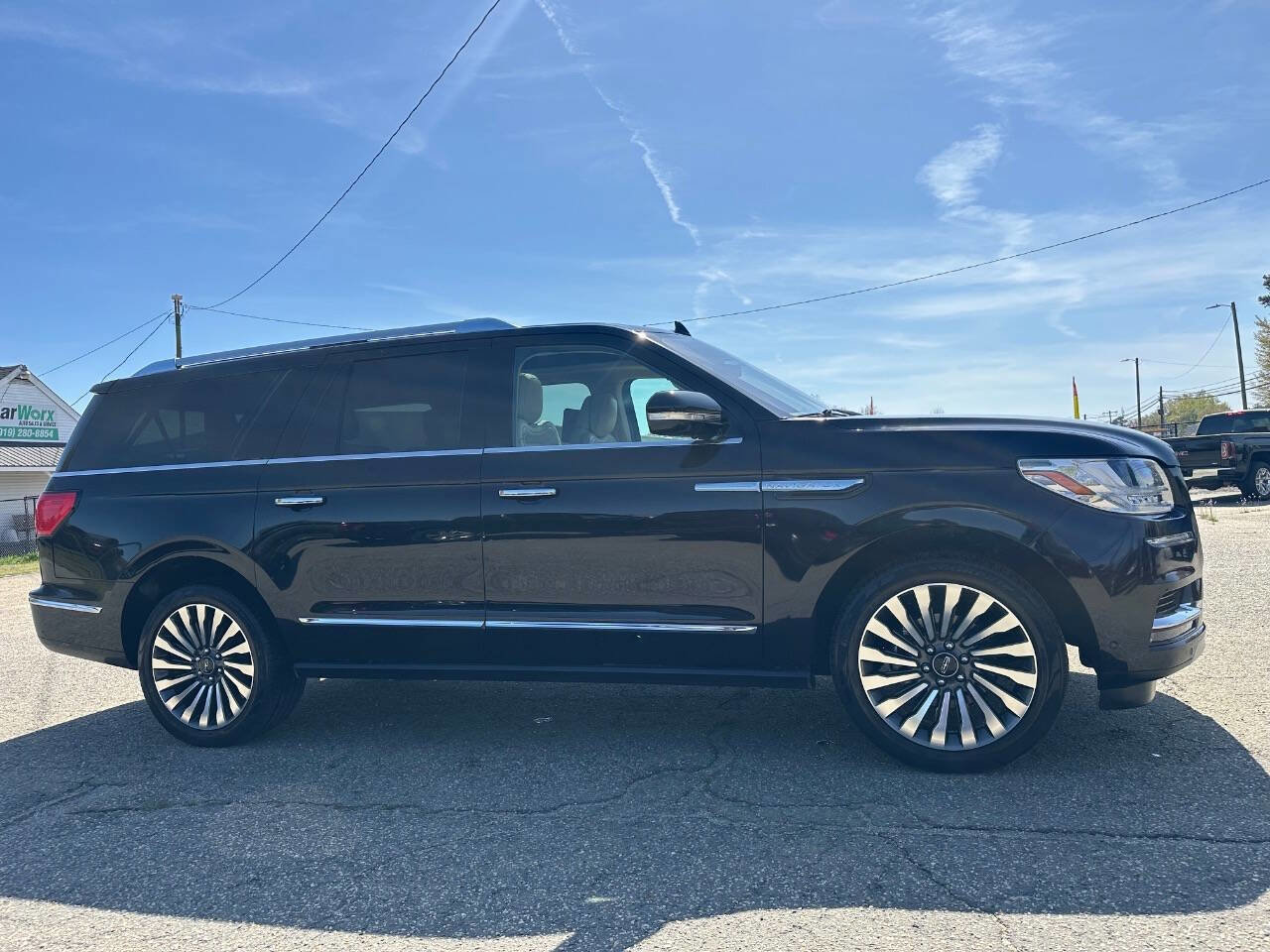 Used 2019 Lincoln Navigator L Reserve image 13