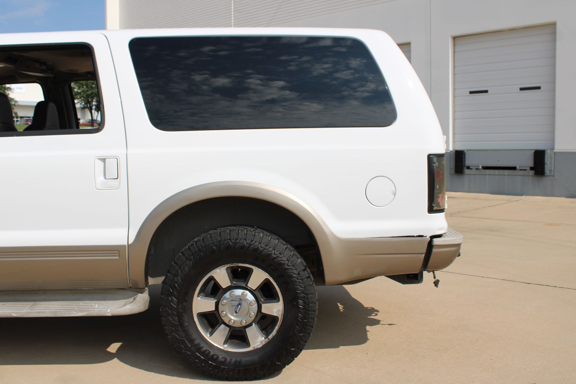 Used 2005 Ford Excursion Eddie Bauer RWD image 29