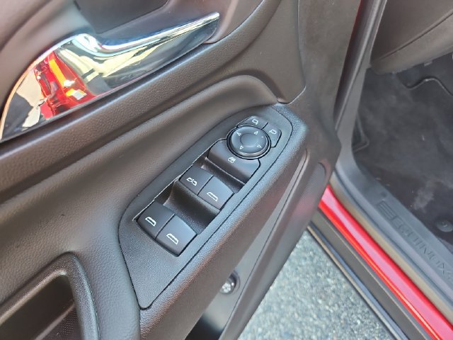 Used 2024 Chevrolet Equinox LT FWD image 12