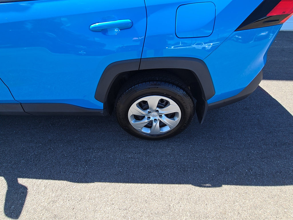 Certified 2021 Toyota RAV4 LE AWD/4WD image 10