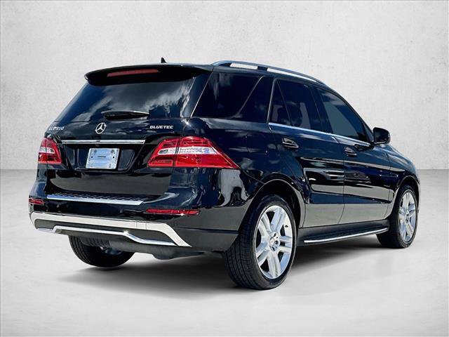 Used 2015 Mercedes-Benz ML 250 BlueTEC 4MATIC image 2