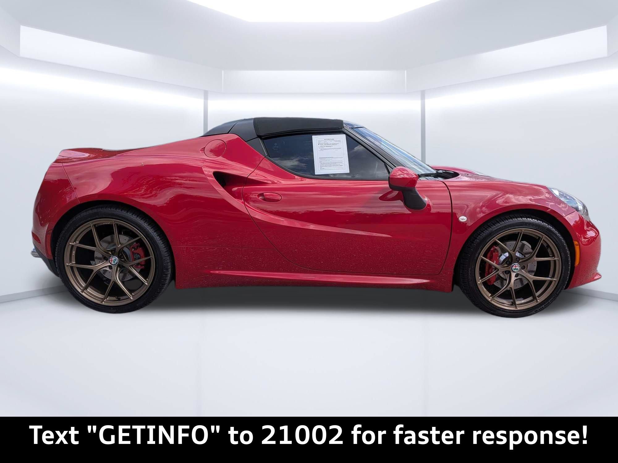 Used 2018 Alfa Romeo 4C Spider RWD image 2