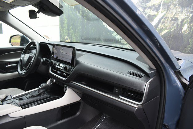 Certified 2025 Toyota Grand Highlander AWD image 24