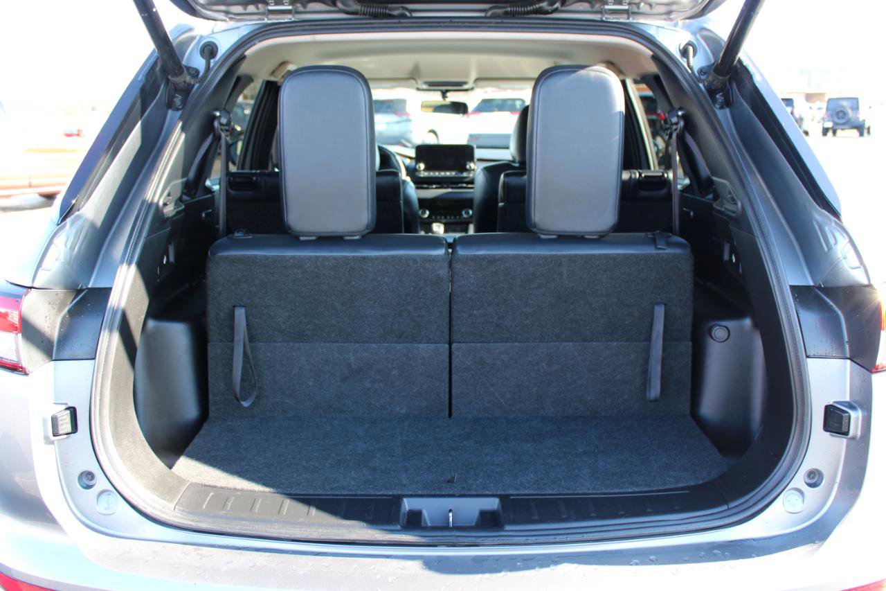 Used 2024 Mitsubishi Outlander SE Black Edition image 8