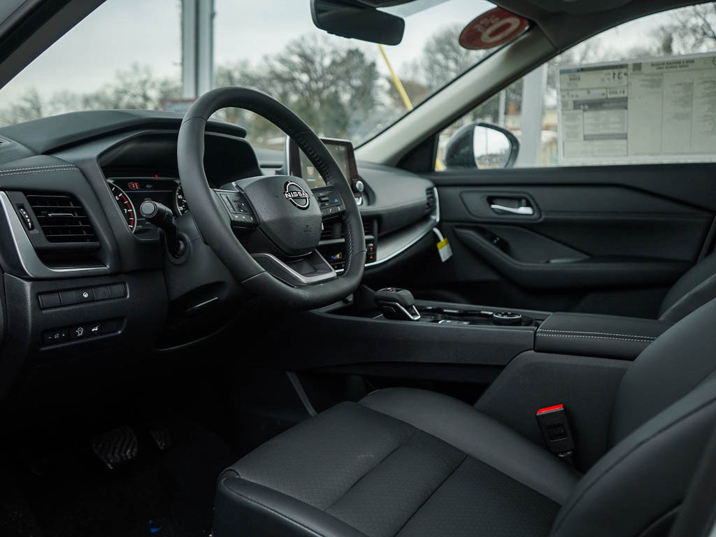 New 2026 Nissan Rogue Dark Armor AWD/4WD image 18