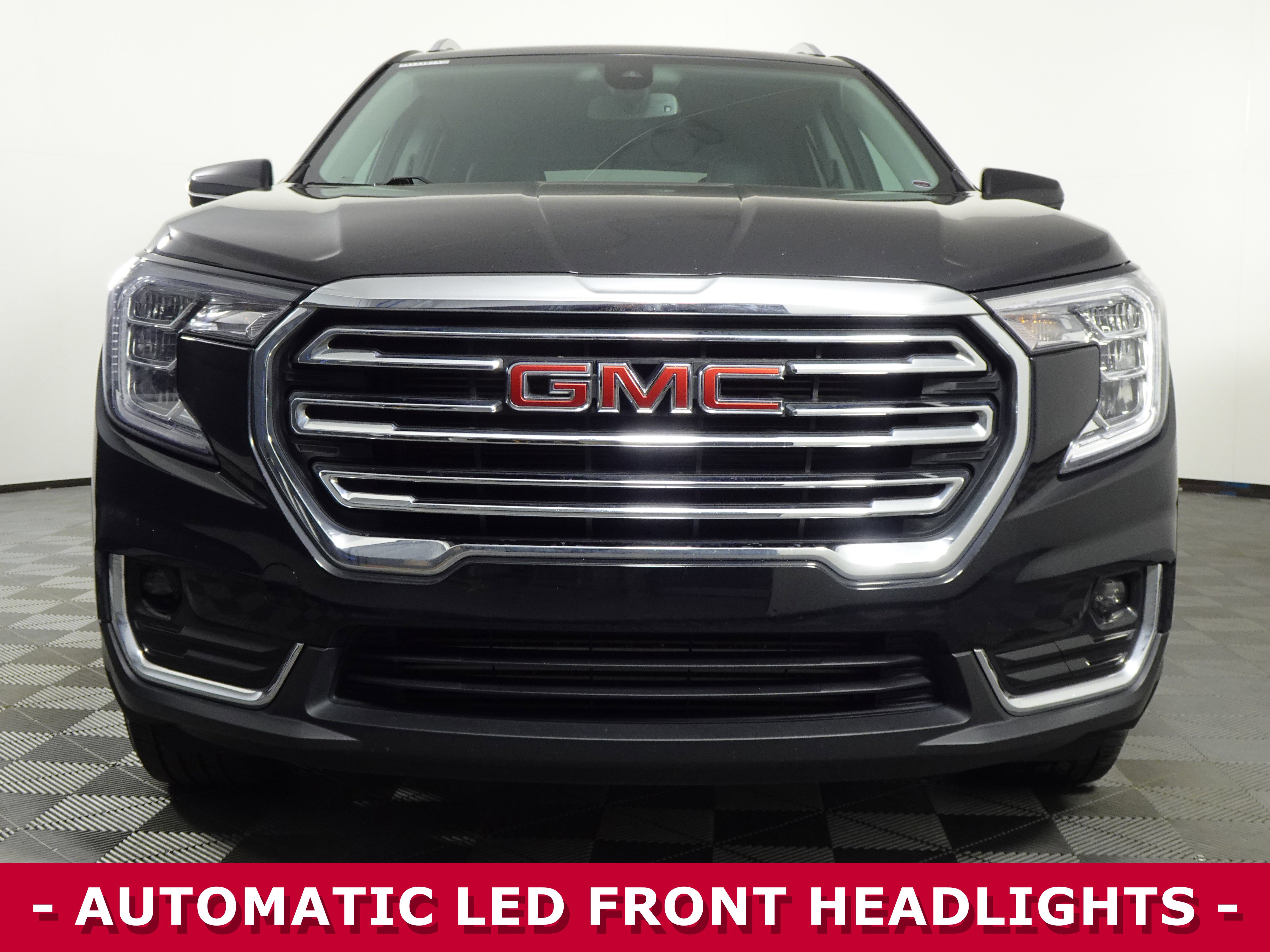 Used 2023 GMC Terrain SLT w/ LPO, Floor Liner Package image 2