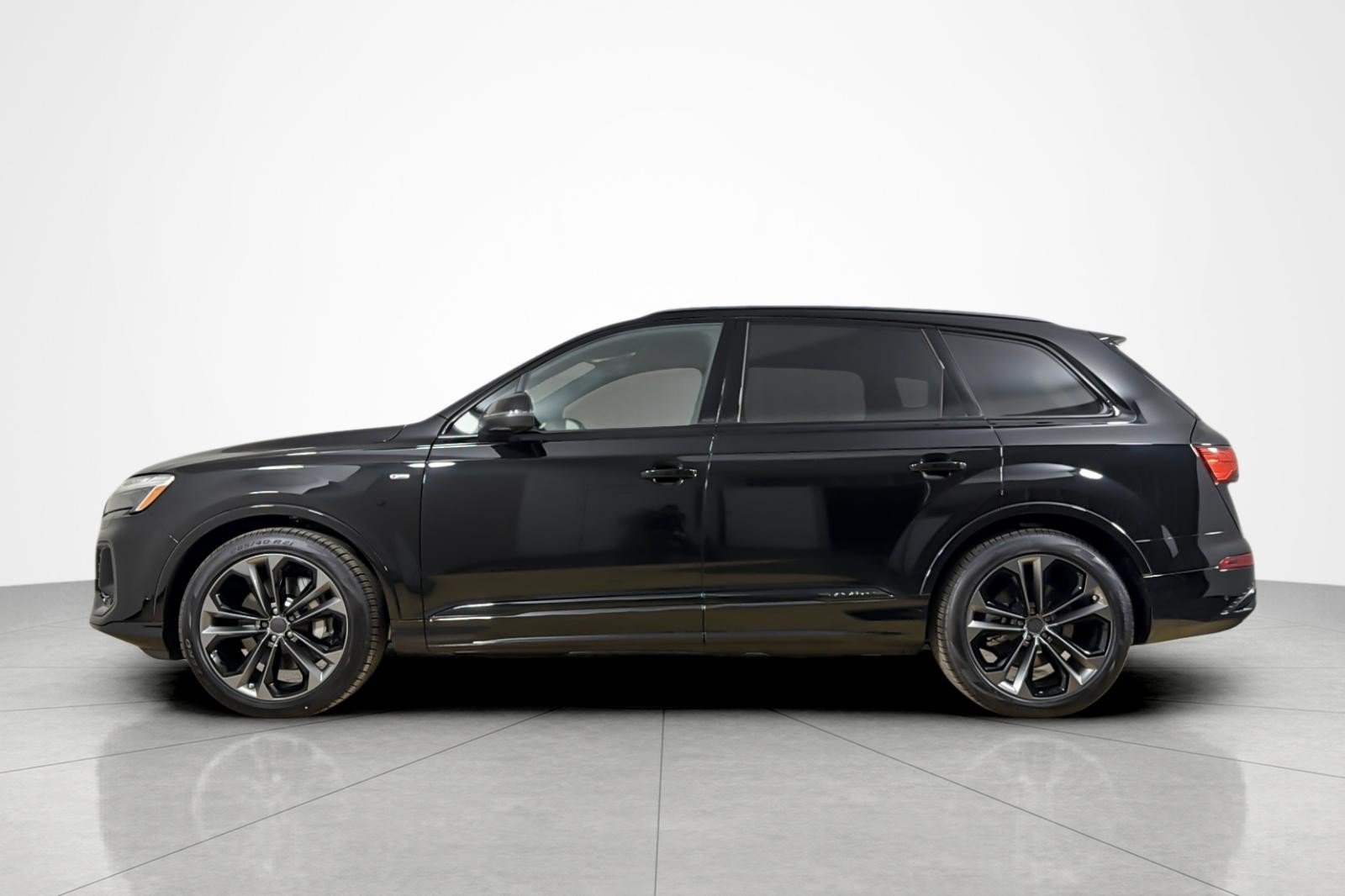 New 2026 Audi Q7 Premium Plus AWD/4WD image 3