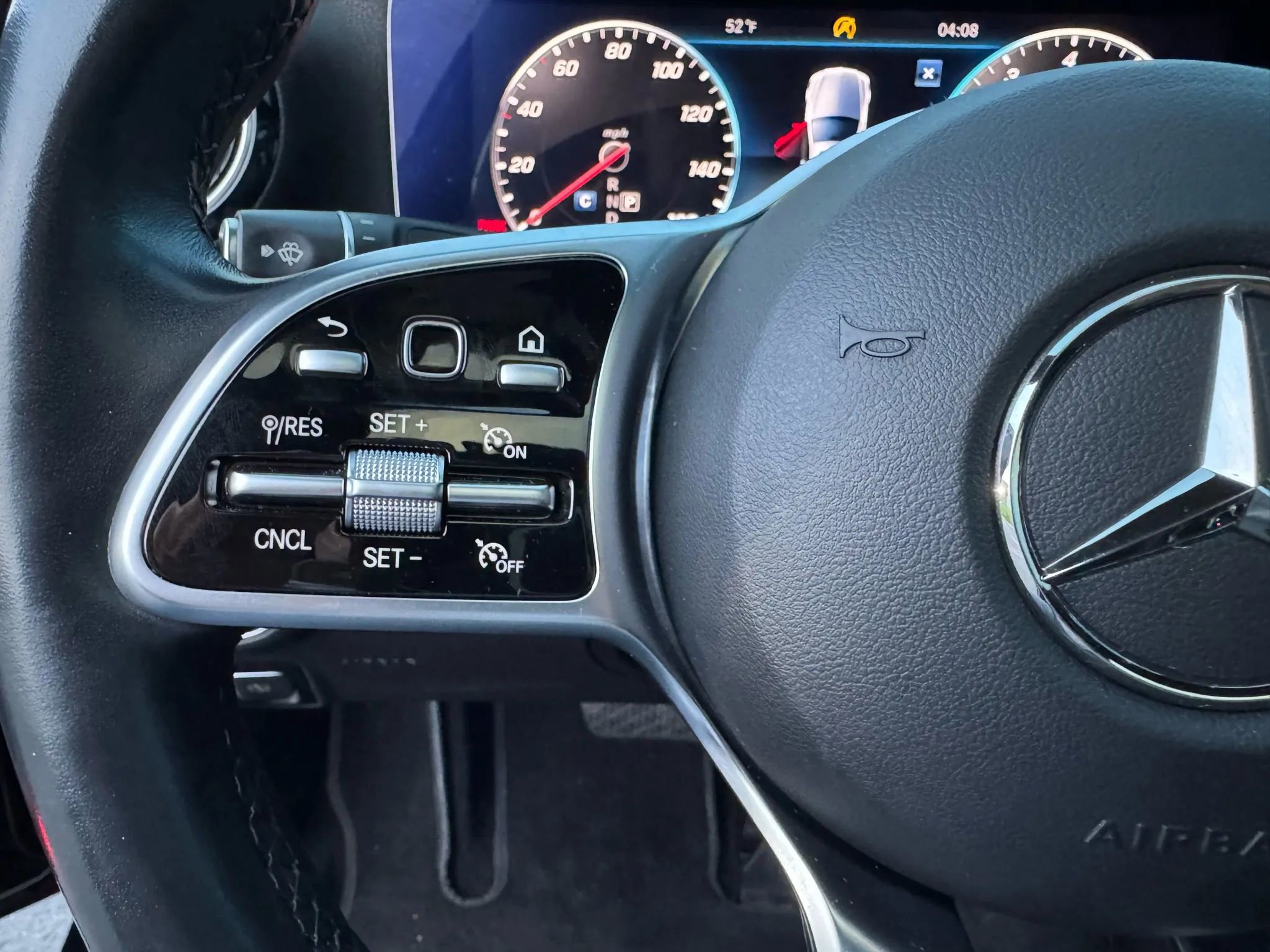 Used 2020 Mercedes-Benz E 350 4MATIC Sedan image 29