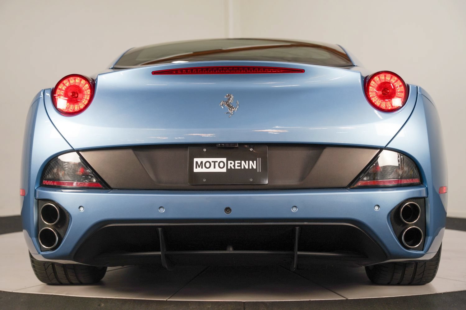 Used 2012 Ferrari California RWD image 24