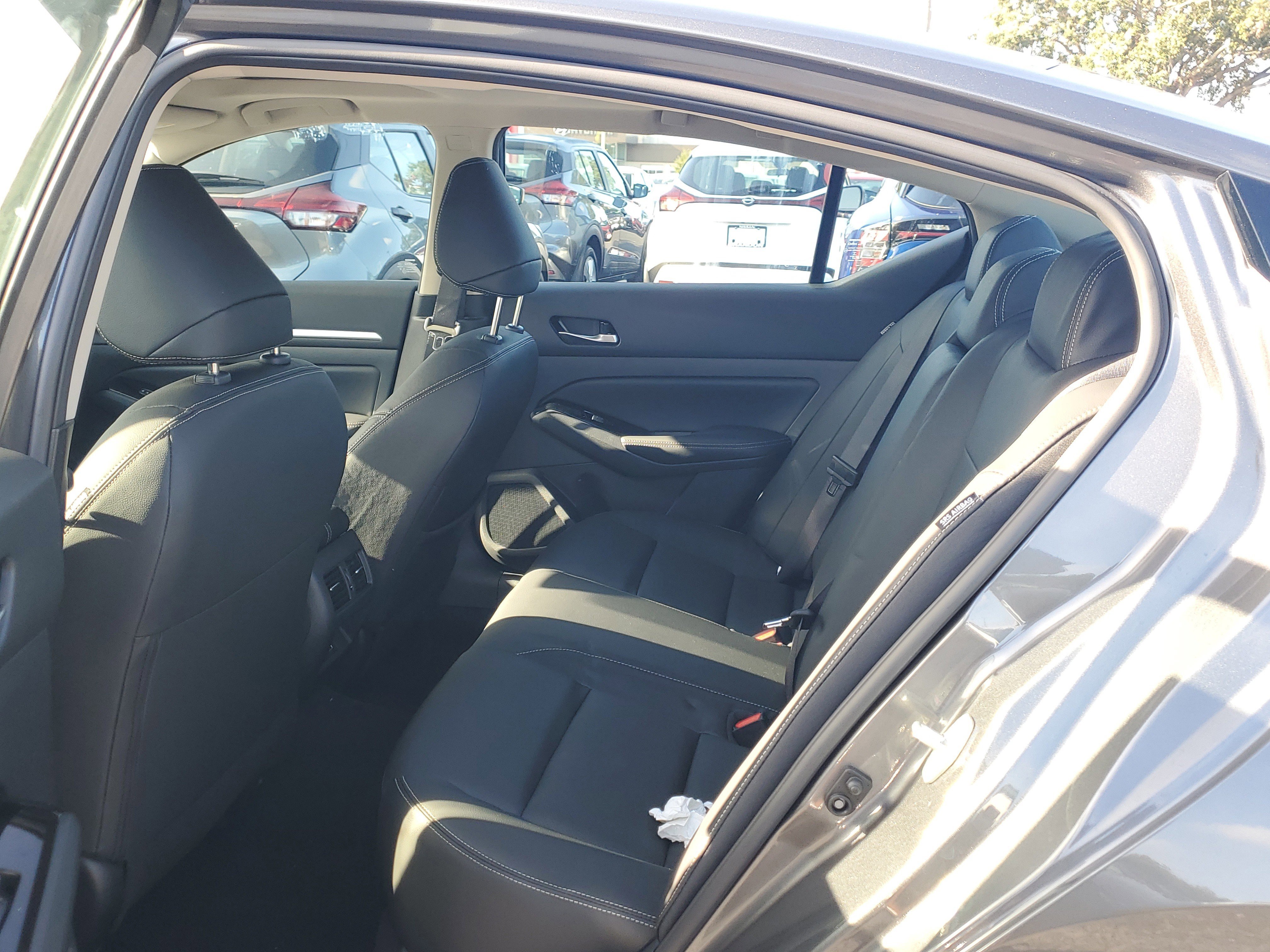 New 2025 Nissan Altima 2.5 SL image 8