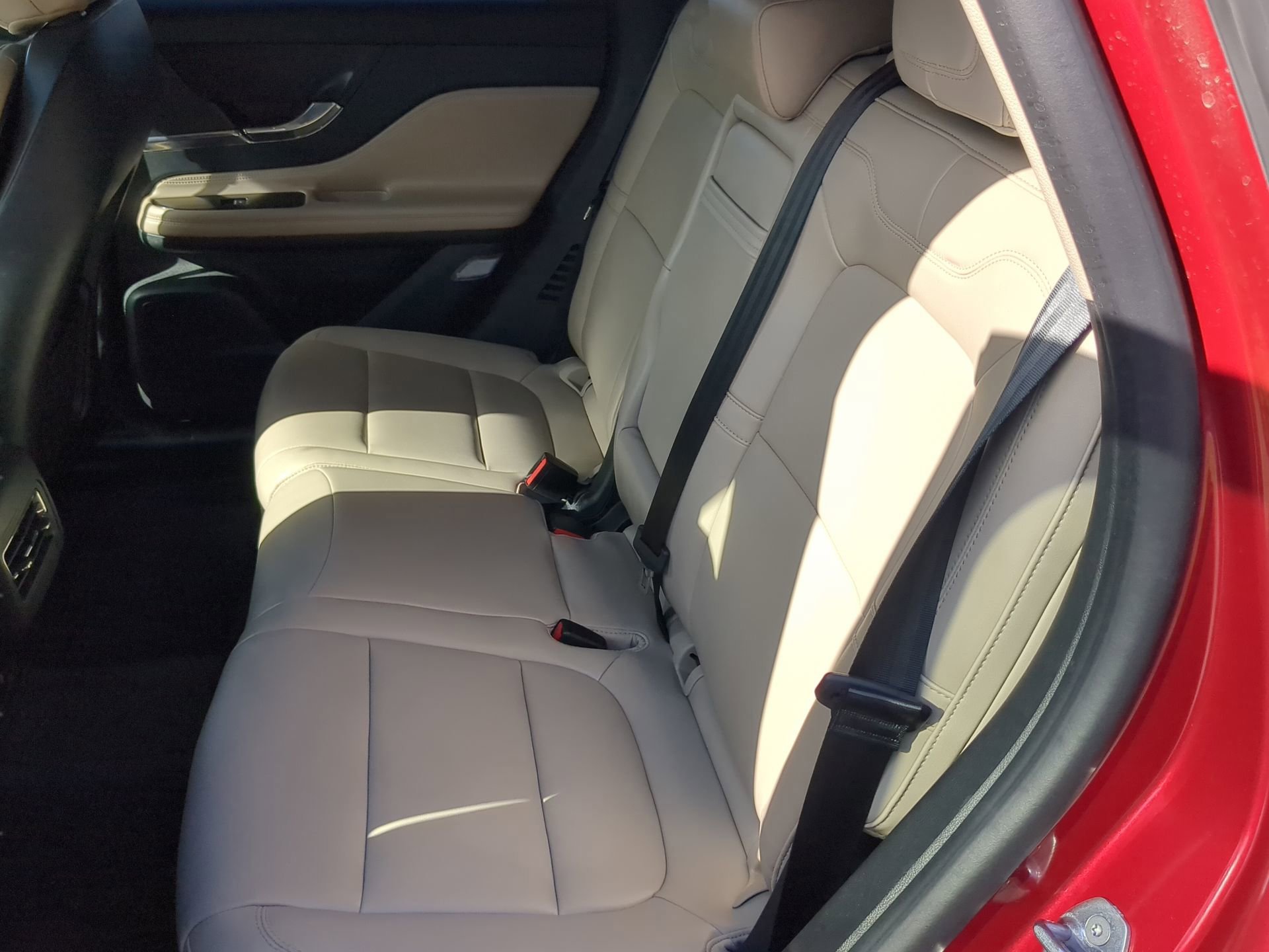 Used 2025 Lincoln Corsair FWD image 46