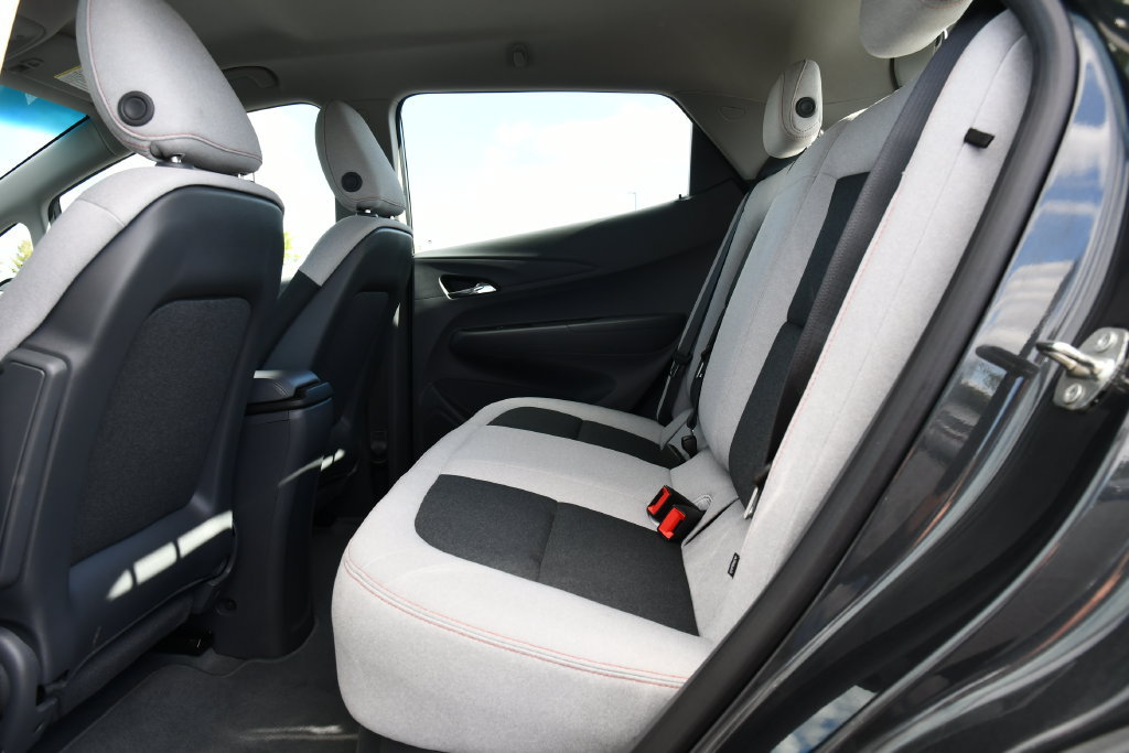 Used 2021 Chevrolet Bolt LT FWD image 21