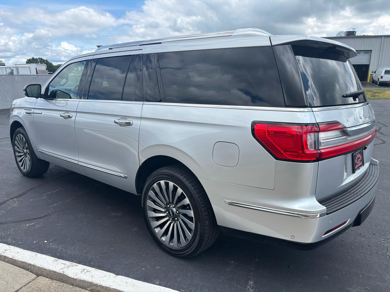 Used 2018 Lincoln Navigator L Reserve w/ Technology Package AWD/4WD image 5