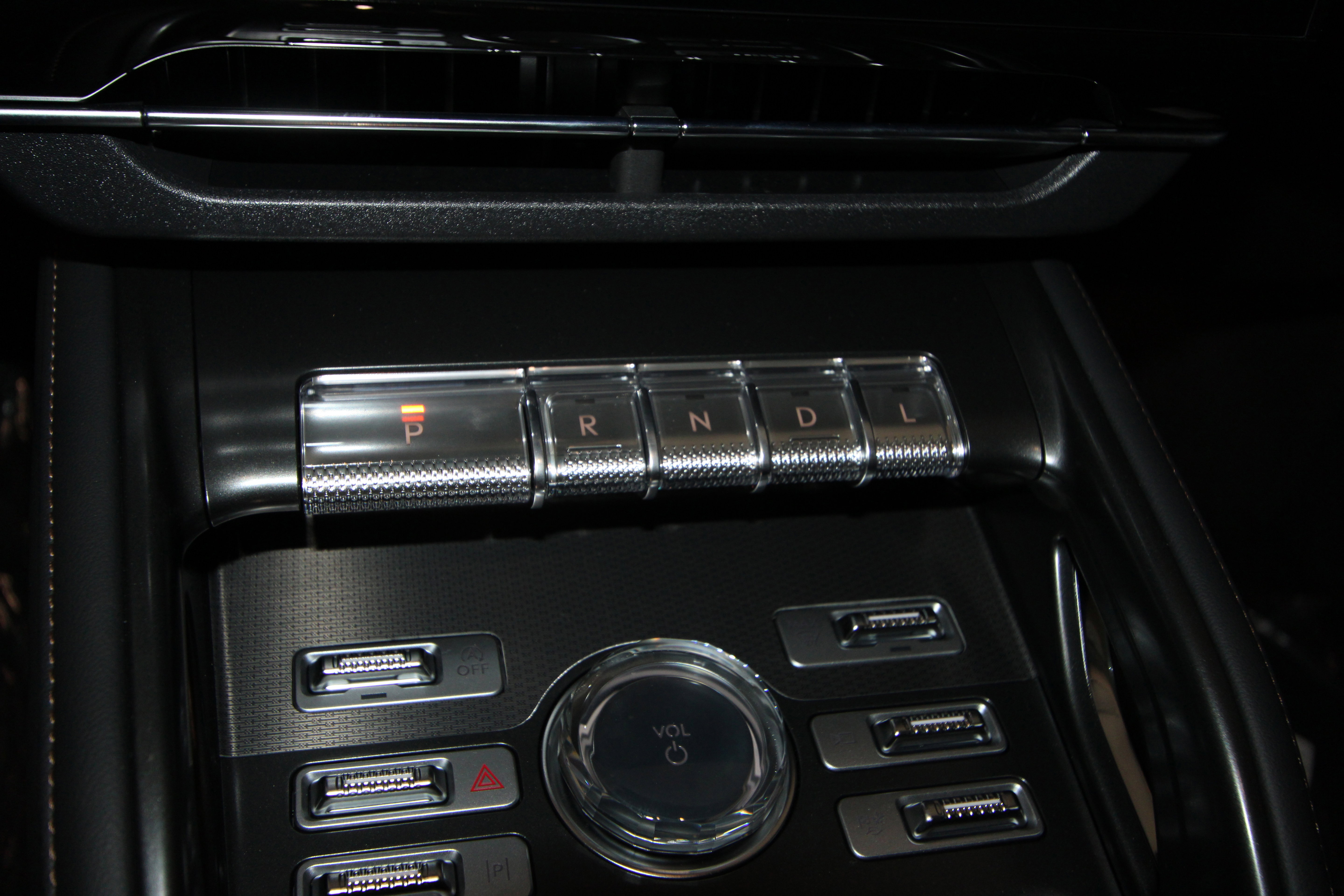 New 2026 Lincoln Nautilus Premier w/ Jet Appearance Package image 18