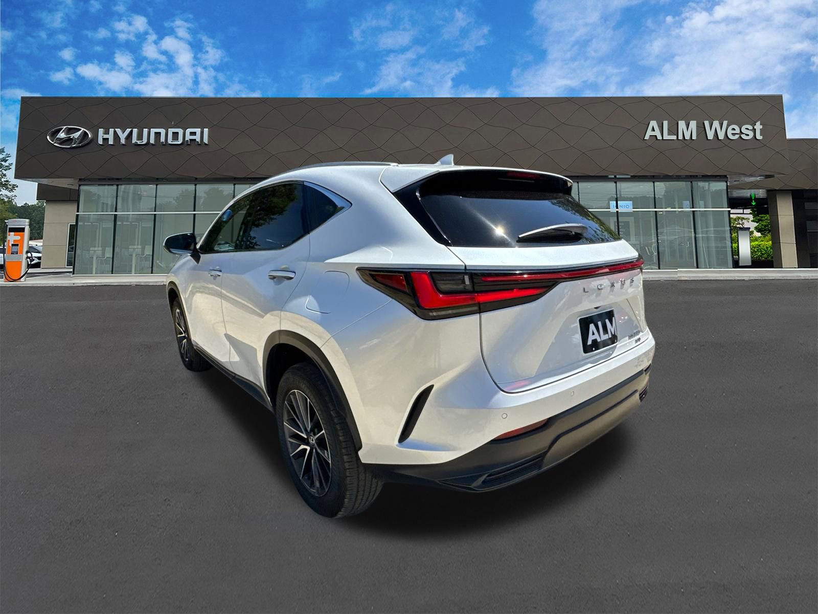 Used 2024 Lexus NX 350 AWD image 7