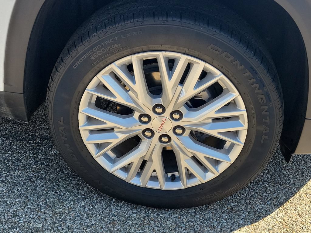 Used 2026 GMC Acadia Elevation w/ Elevation Premium Package FWD image 6