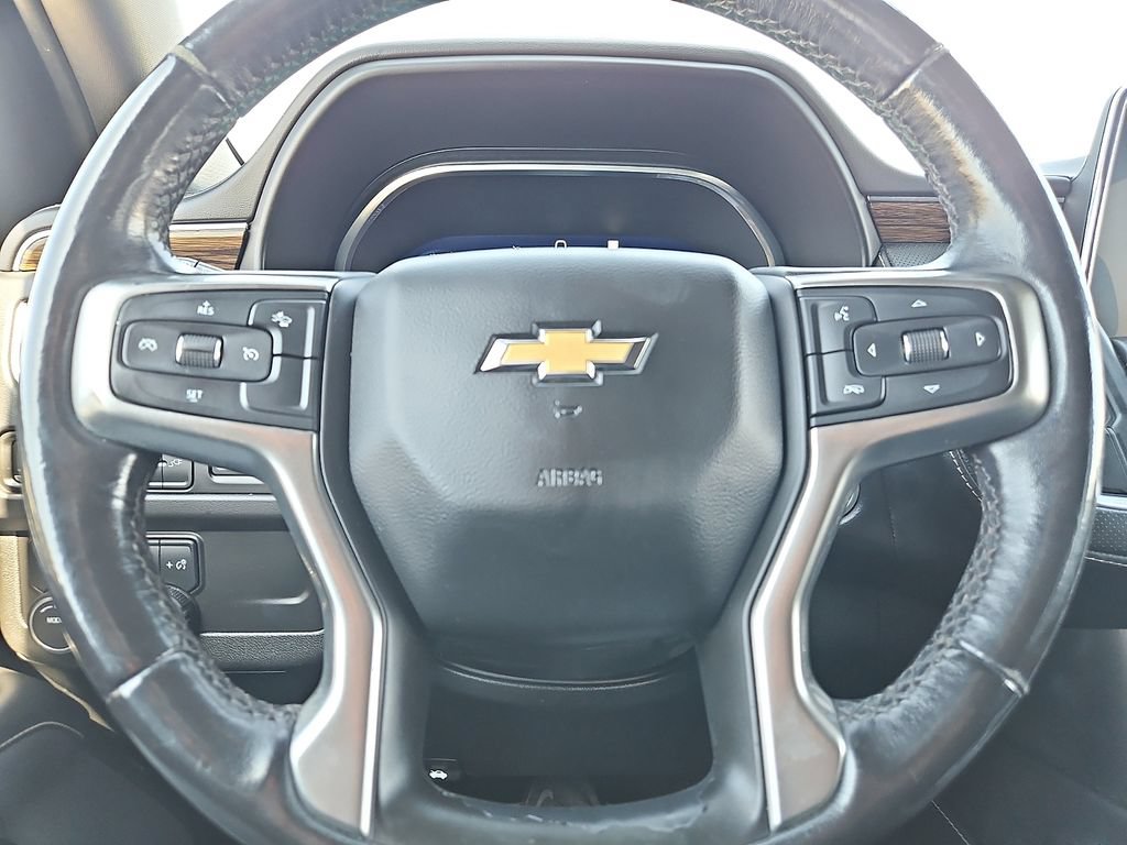 Used 2022 Chevrolet Suburban Premier RWD image 19