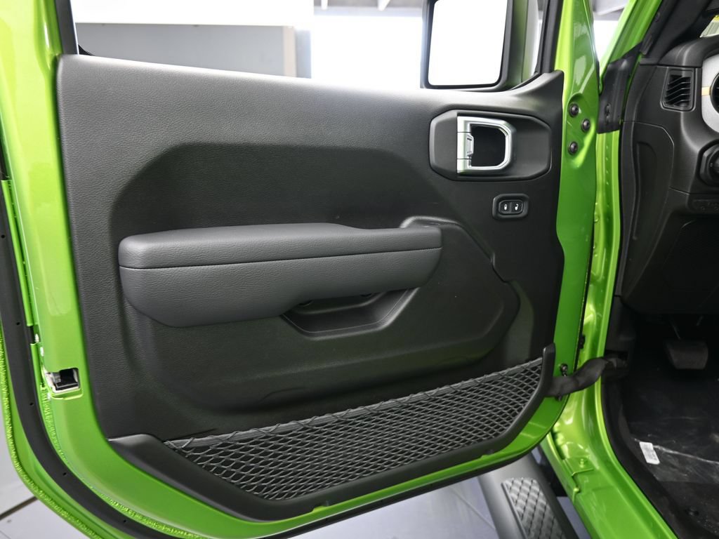 New 2026 Jeep Gladiator Sport AWD/4WD image 15