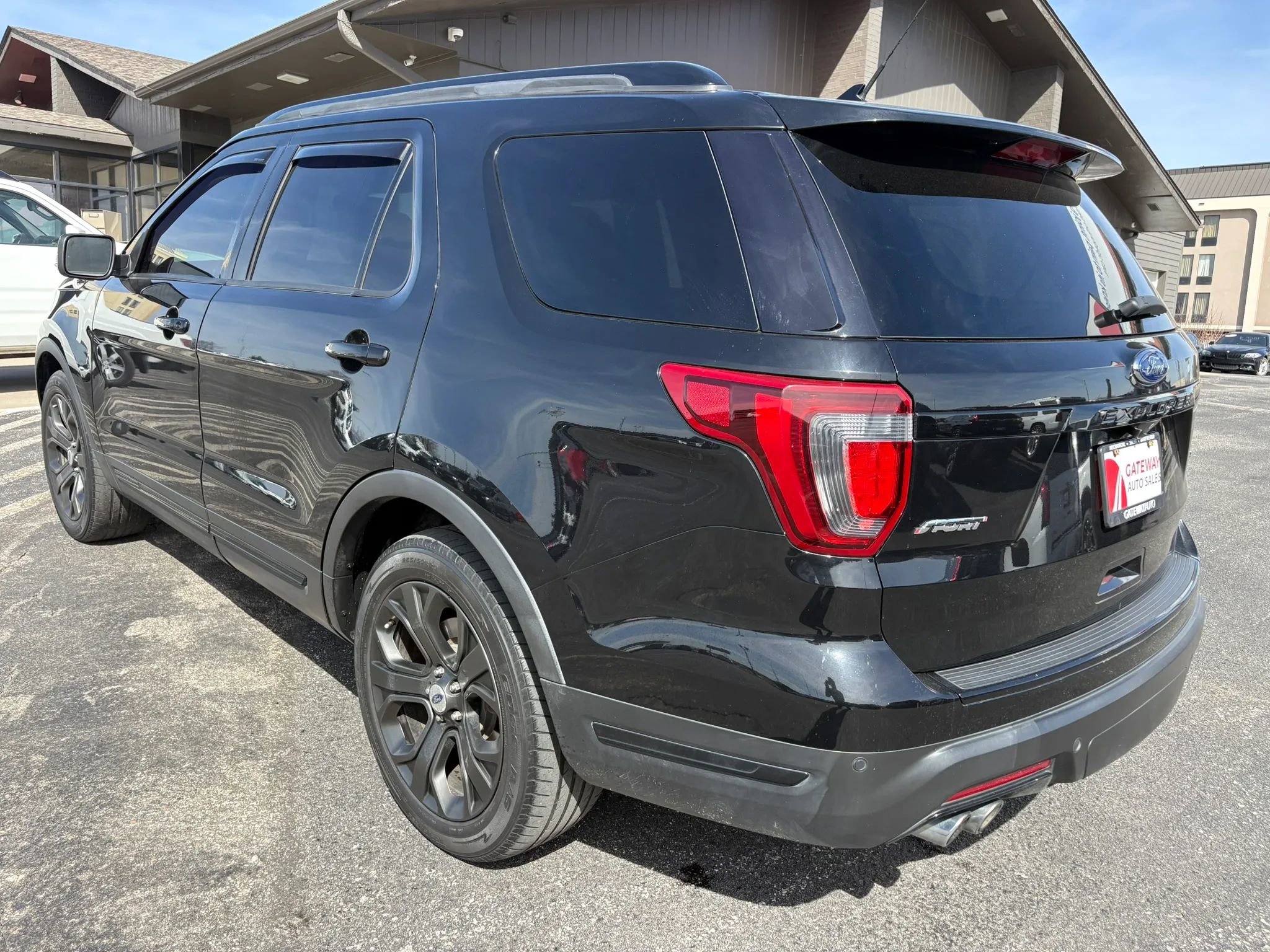 Used 2018 Ford Explorer Sport w/ Equipment Group 401A image 3
