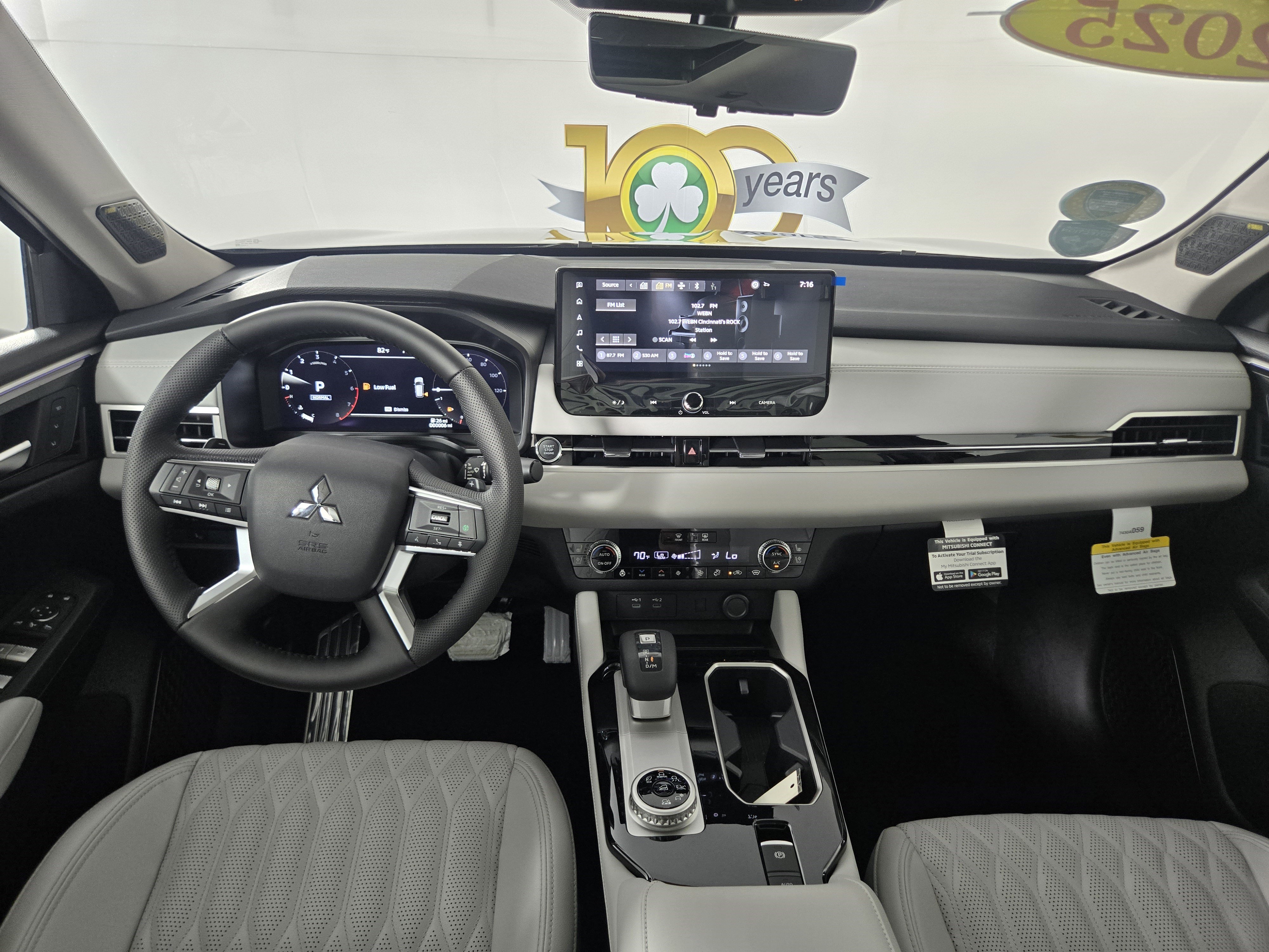 New 2025 Mitsubishi Outlander AWD image 13