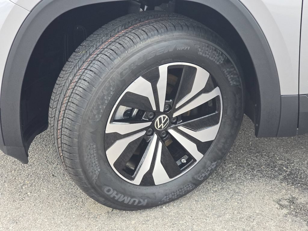 New 2026 Volkswagen Atlas SE FWD image 28