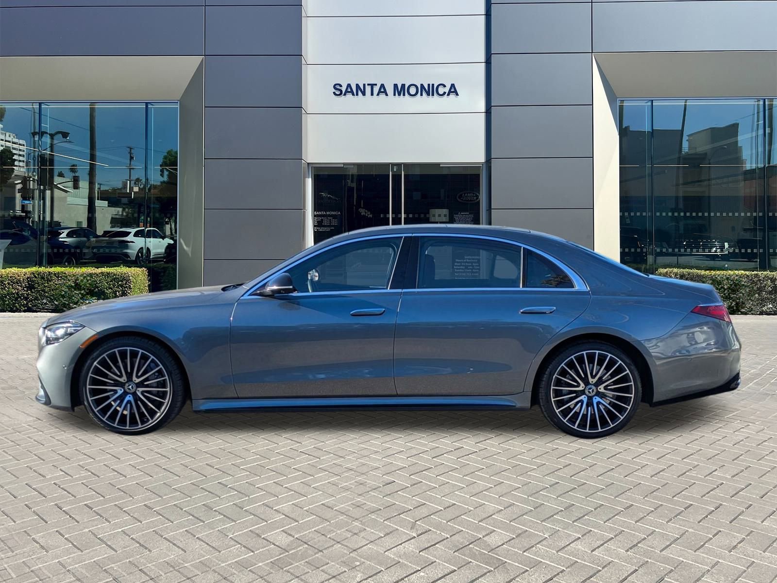 Used 2022 Mercedes-Benz S 580 4MATIC Sedan image 2