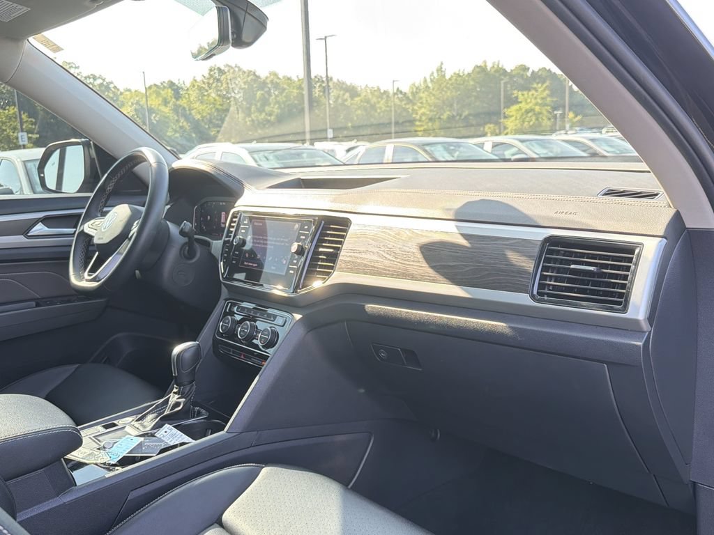 Used 2023 Volkswagen Atlas SE w/ Panoramic Sunroof Package FWD image 21
