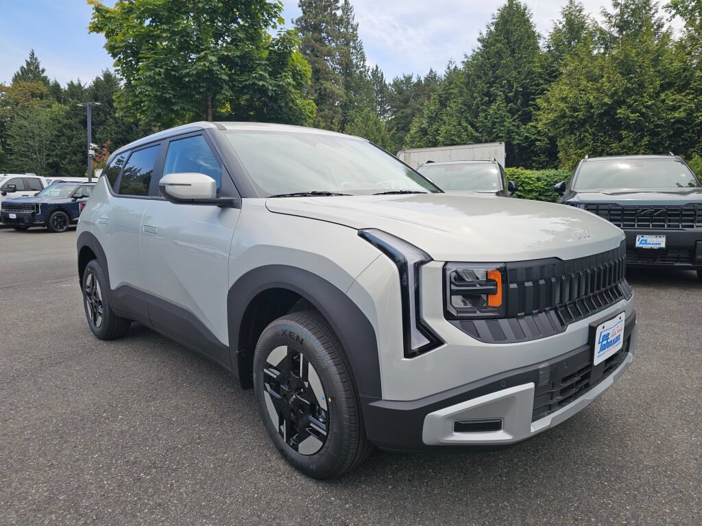 New 2027 Kia Seltos LX AWD/4WD image 3