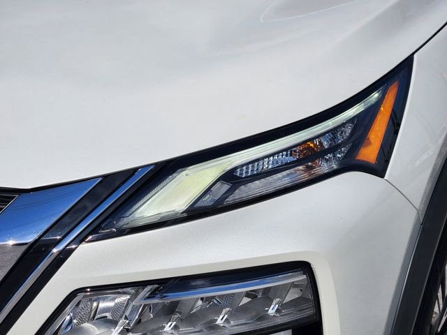 Used 2023 Nissan Rogue SV FWD image 9