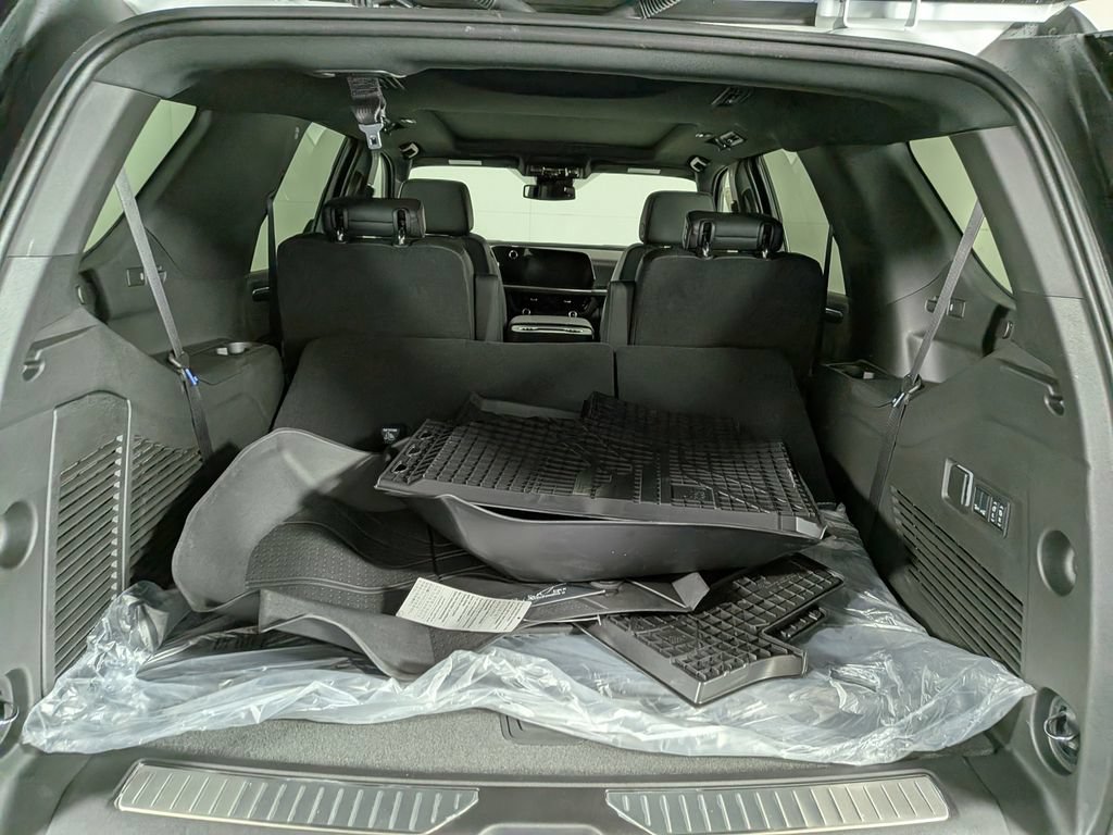 New 2026 Chevrolet Tahoe RST w/ RST Capability Package AWD/4WD image 13