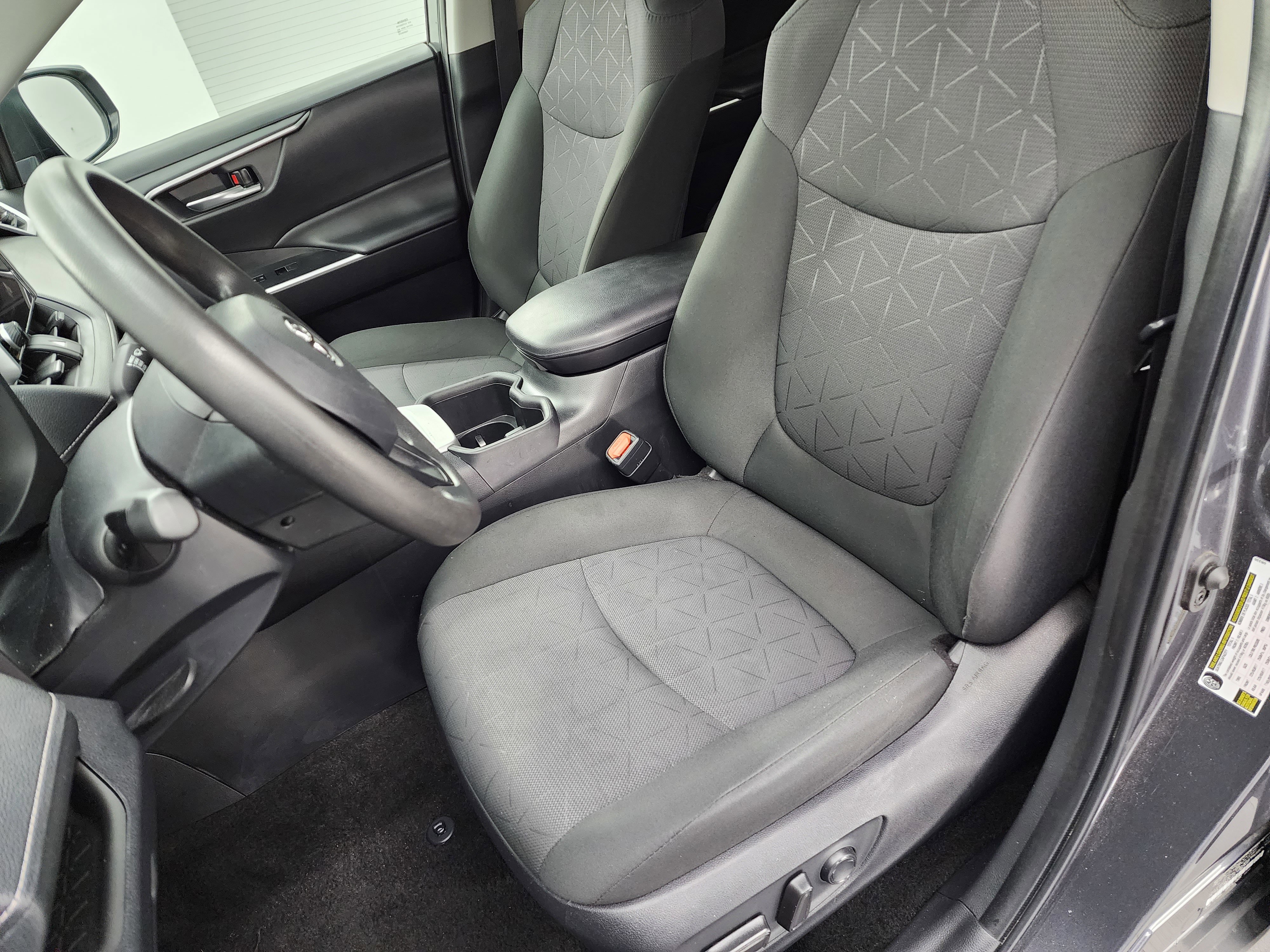 Used 2024 Toyota RAV4 XLE image 8