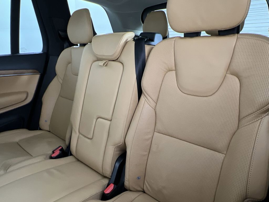 Used 2016 Volvo XC90 T6 Inscription w/ Protection Package Plus image 22