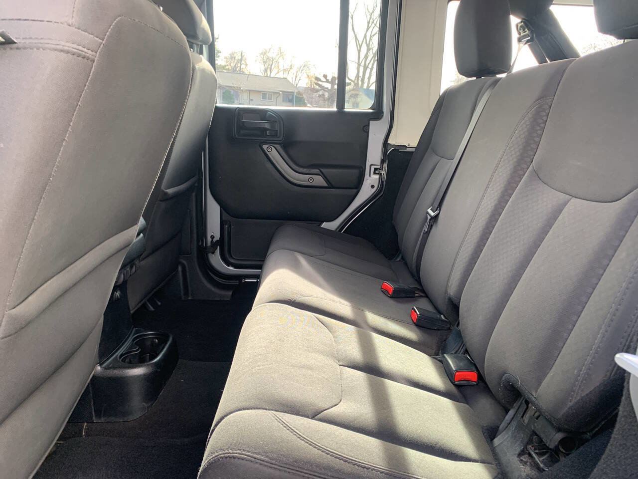 Used 2018 Jeep Wrangler Unlimited Sport S image 13