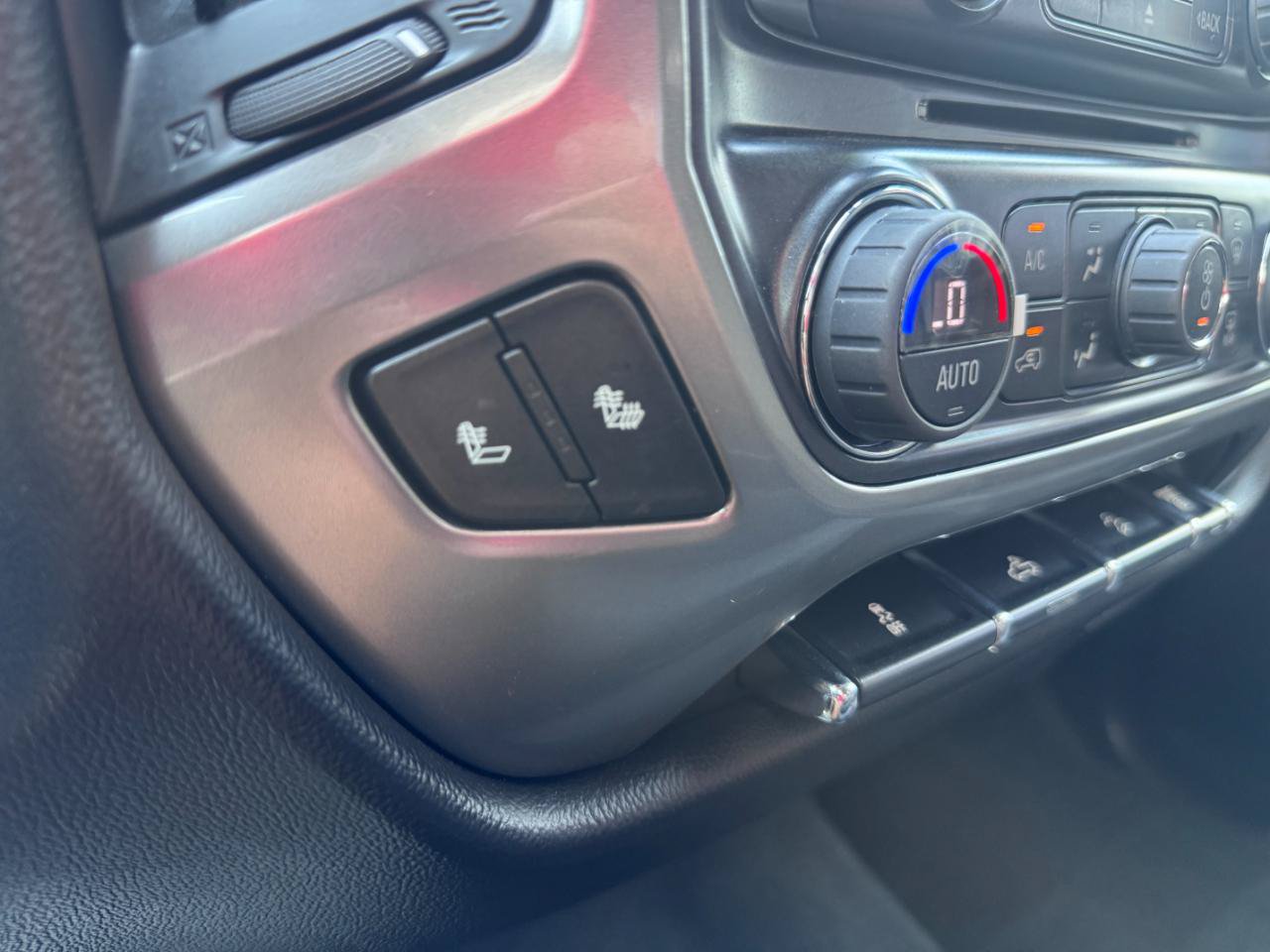 Used 2019 Chevrolet Silverado 2500 LT w/ LT Convenience Package AWD/4WD image 13