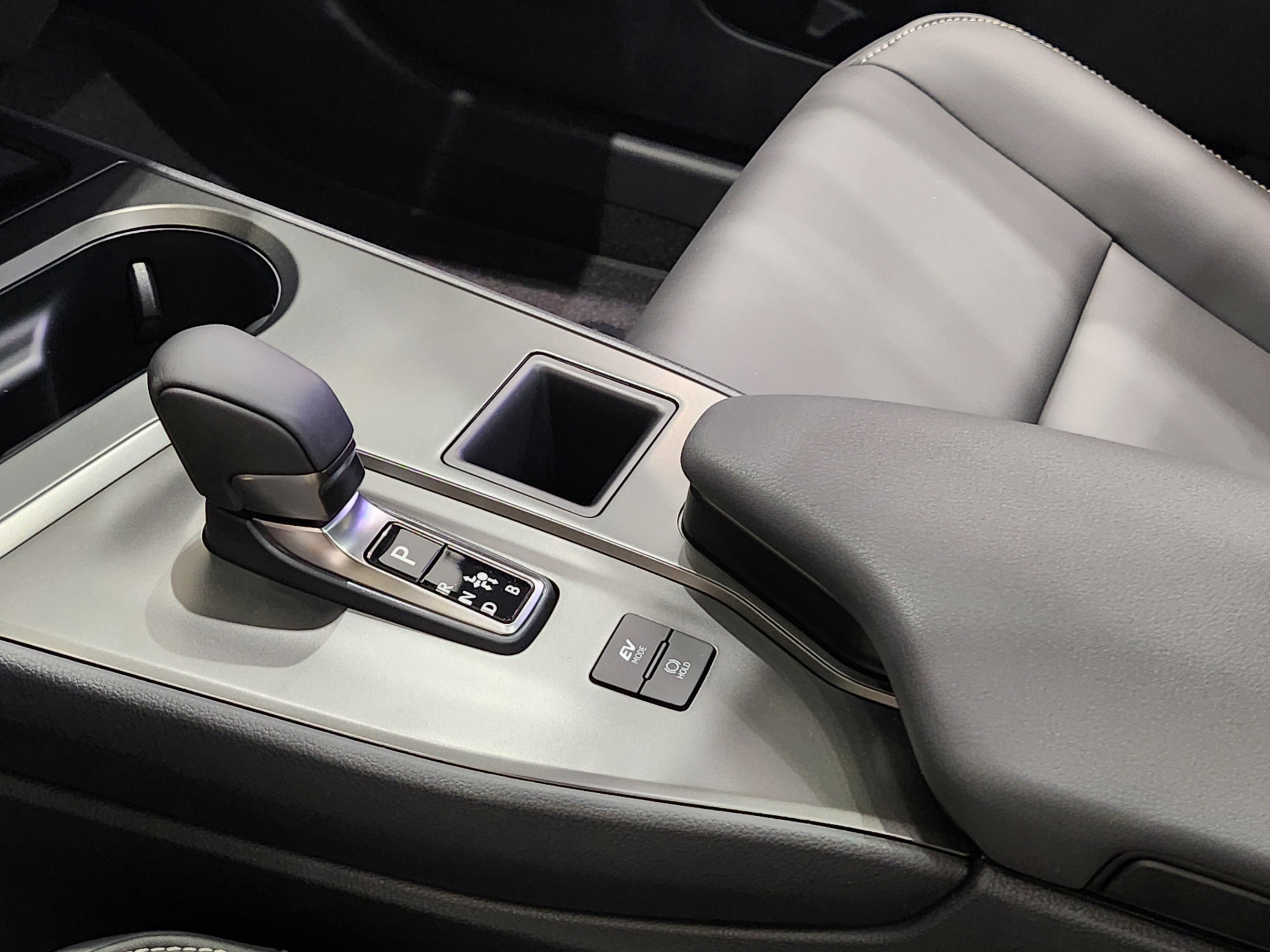 New 2026 Lexus UX 300h FWD w/ Accessory Package (Z1) image 18