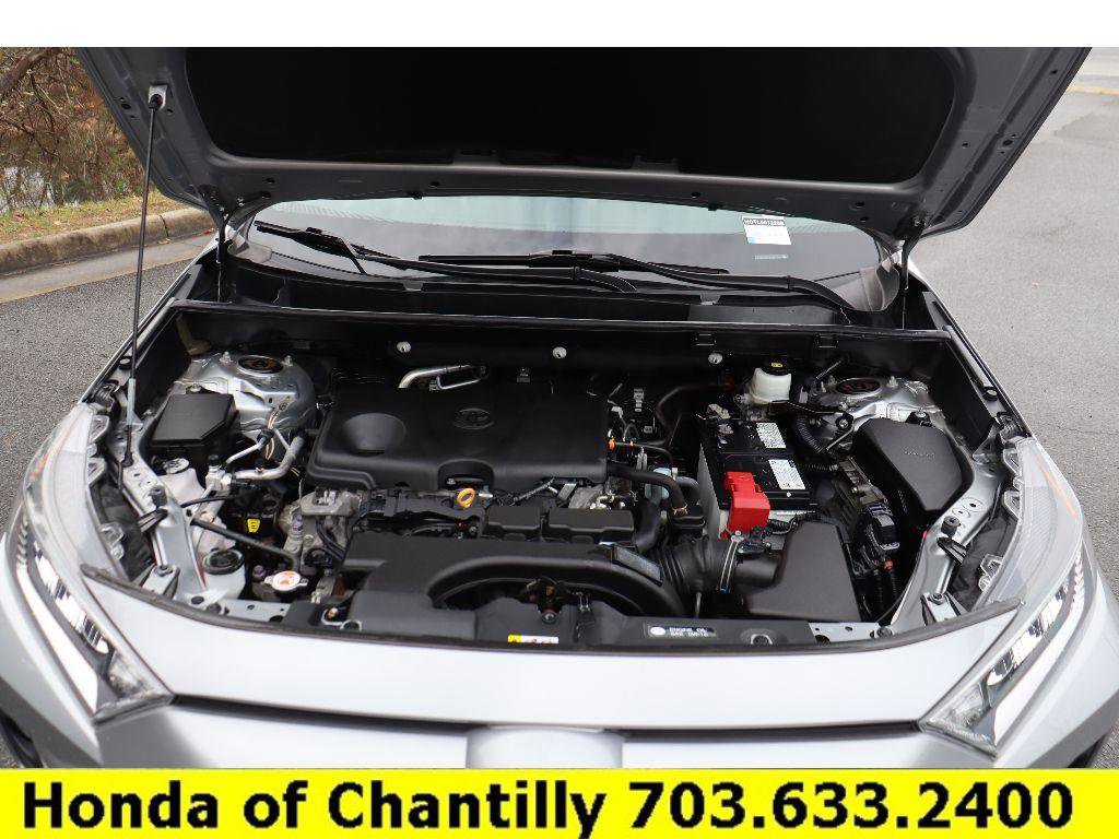 Used 2021 Toyota RAV4 XLE image 31