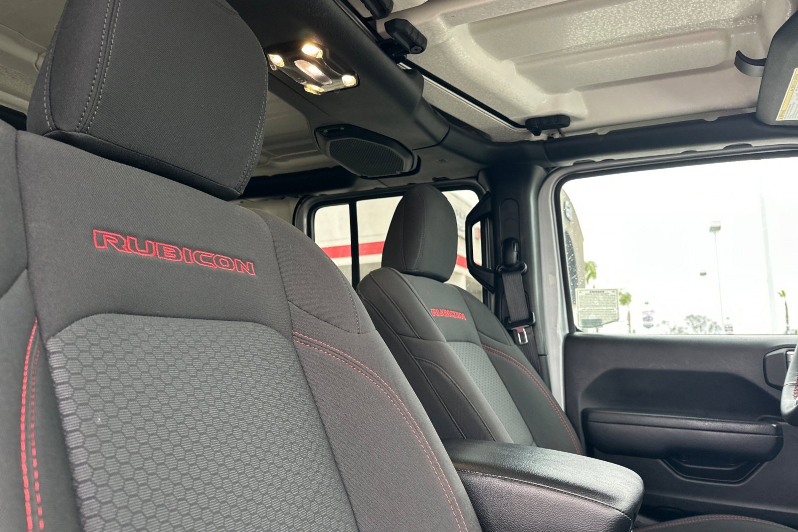 Used 2023 Jeep Wrangler Unlimited Rubicon image 17