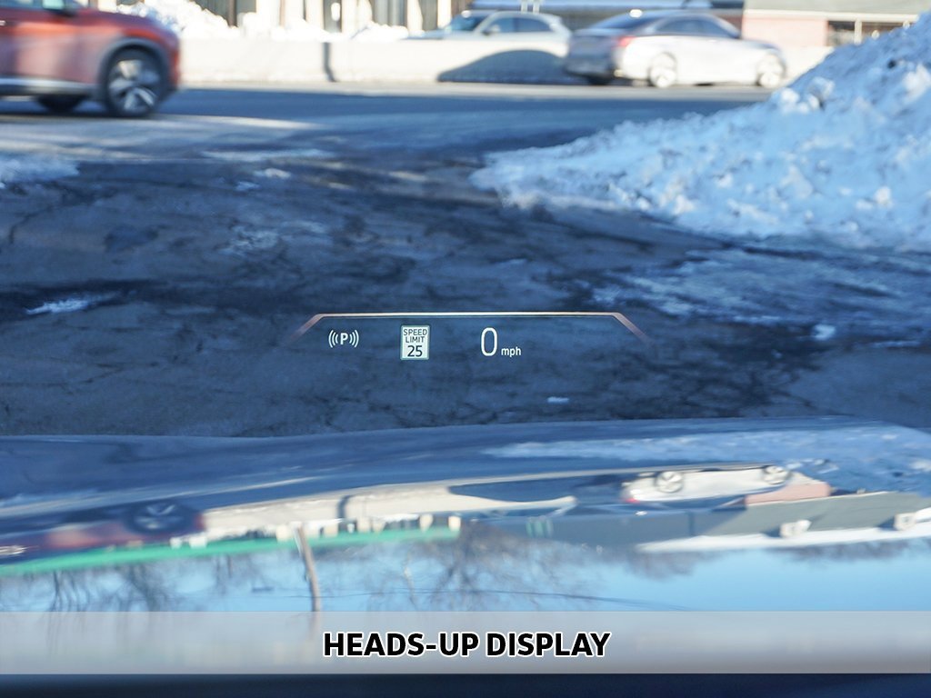 Used 2023 BMW 760i xDrive w/ Parking Assistance Package image 7