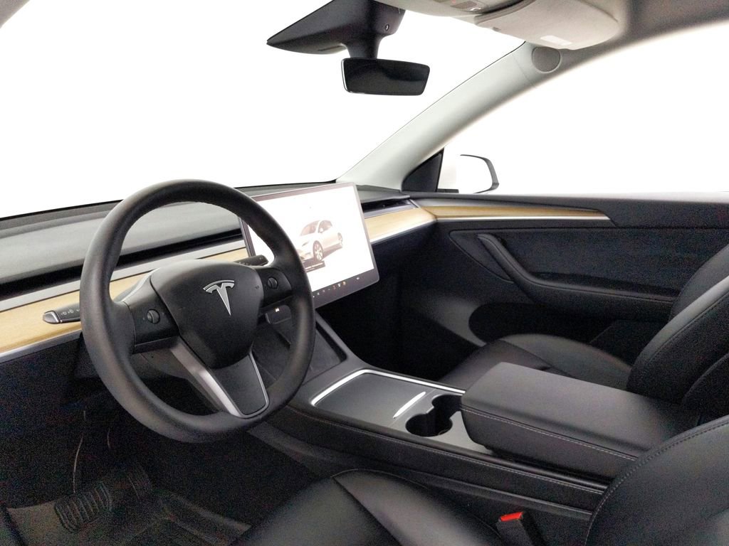 Used 2022 Tesla Model Y Long Range AWD/4WD image 17